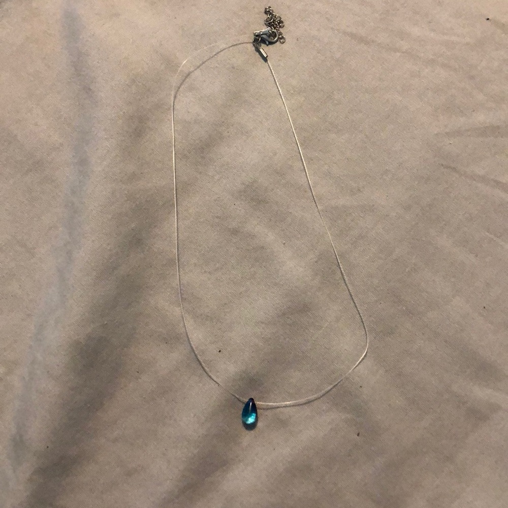 “Invisible” tear drop necklace NWOT